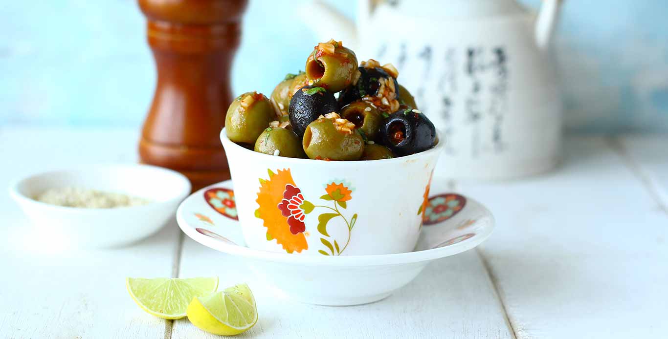 Schezwan Olives